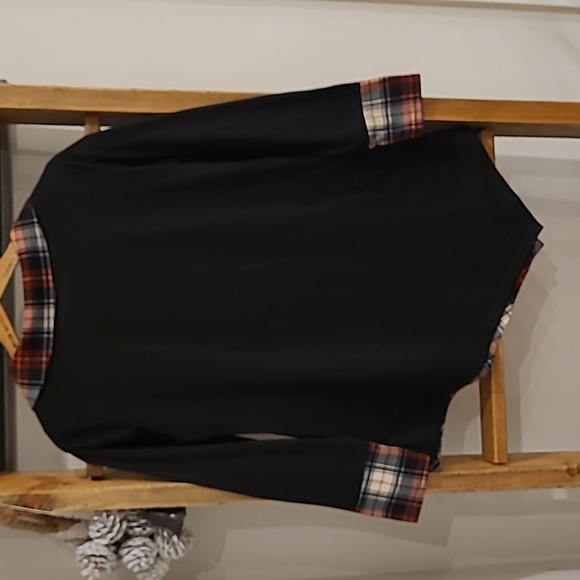Black/Plaid Long Sleeve Blouse - Picture 2 of 2